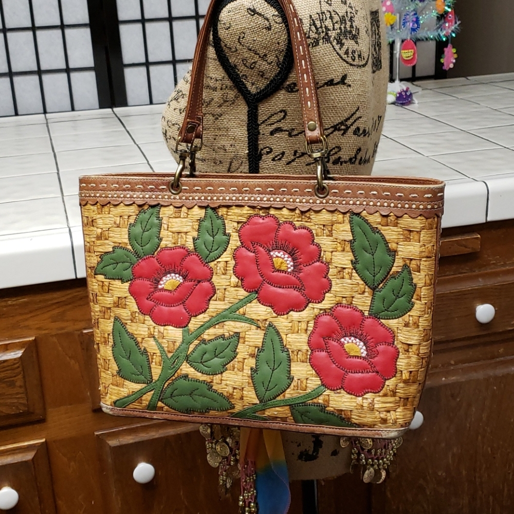 Isabelle Fiore..straw bag